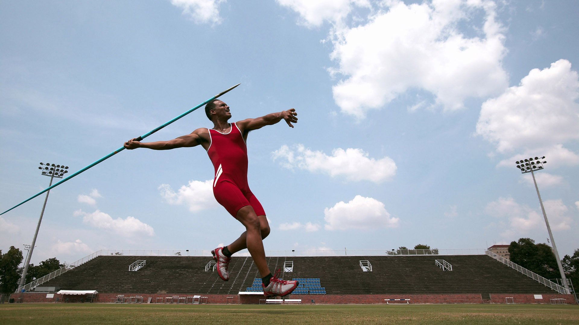 体育新闻中心独家专栏上线,体育新闻f1